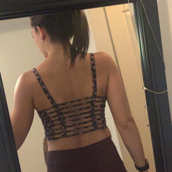Crop top - Picture 2 of 2